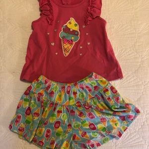 Girls size 5 top & shorts